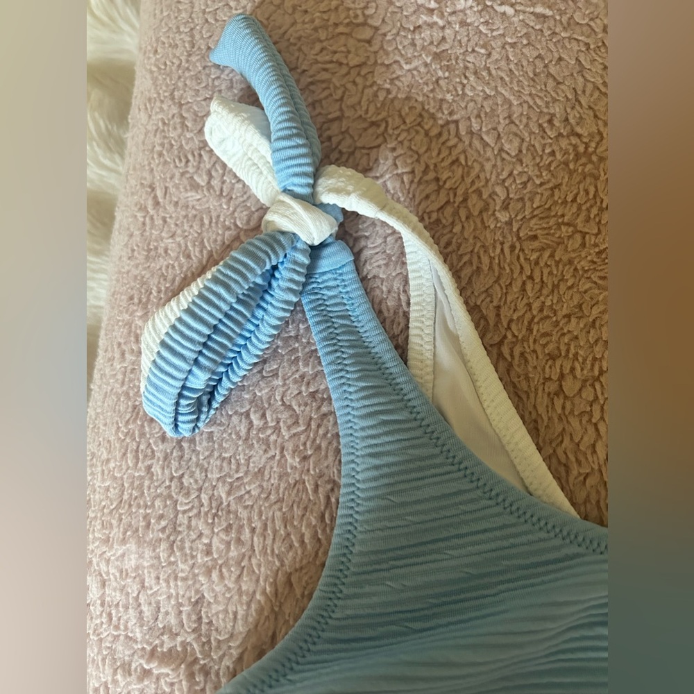 Cupshe Color block Bathing Suit - Picture 4 of 13